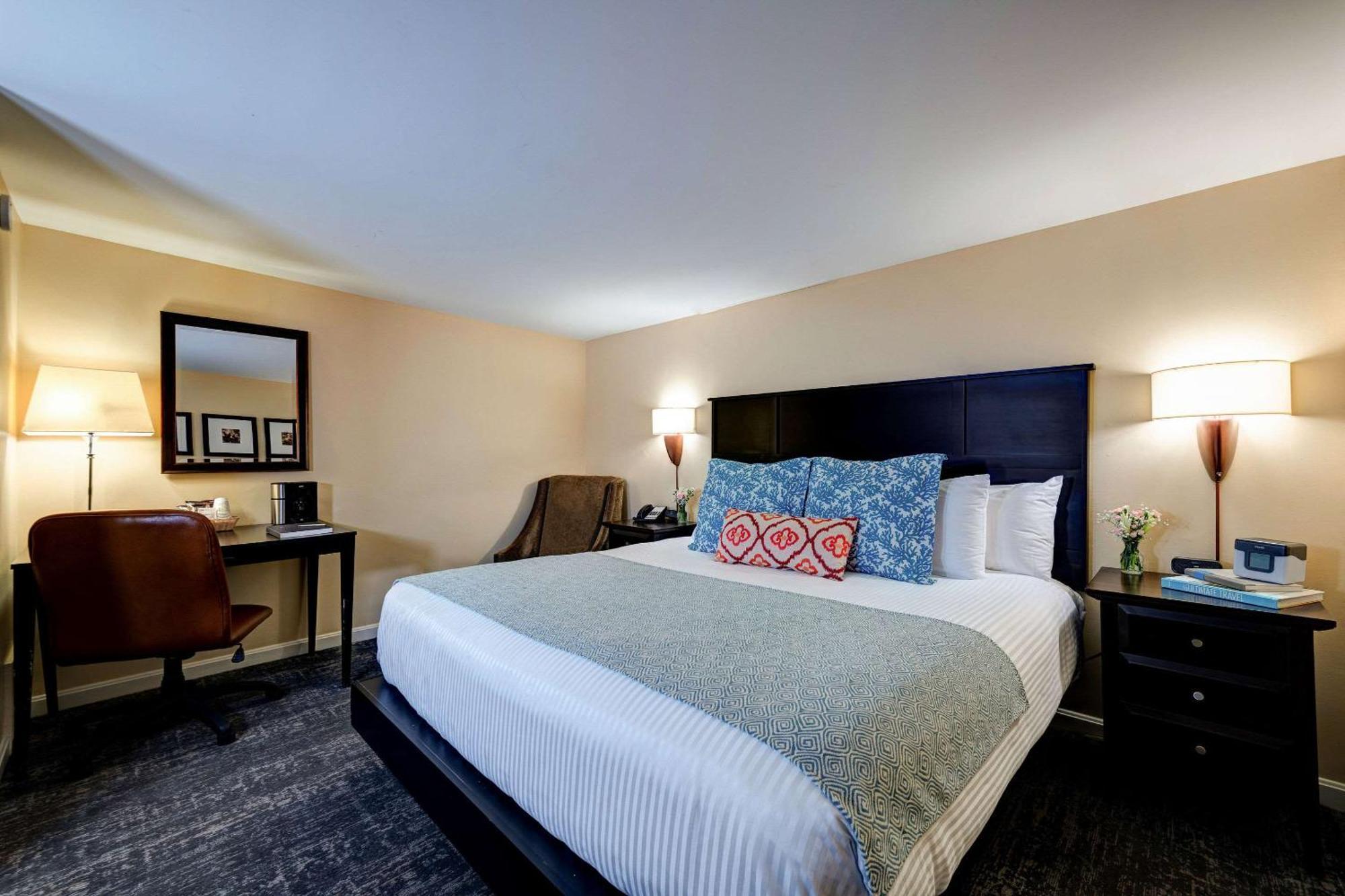 Port Inn And Suites Portsmouth, Ascend Hotel Collection Buitenkant foto