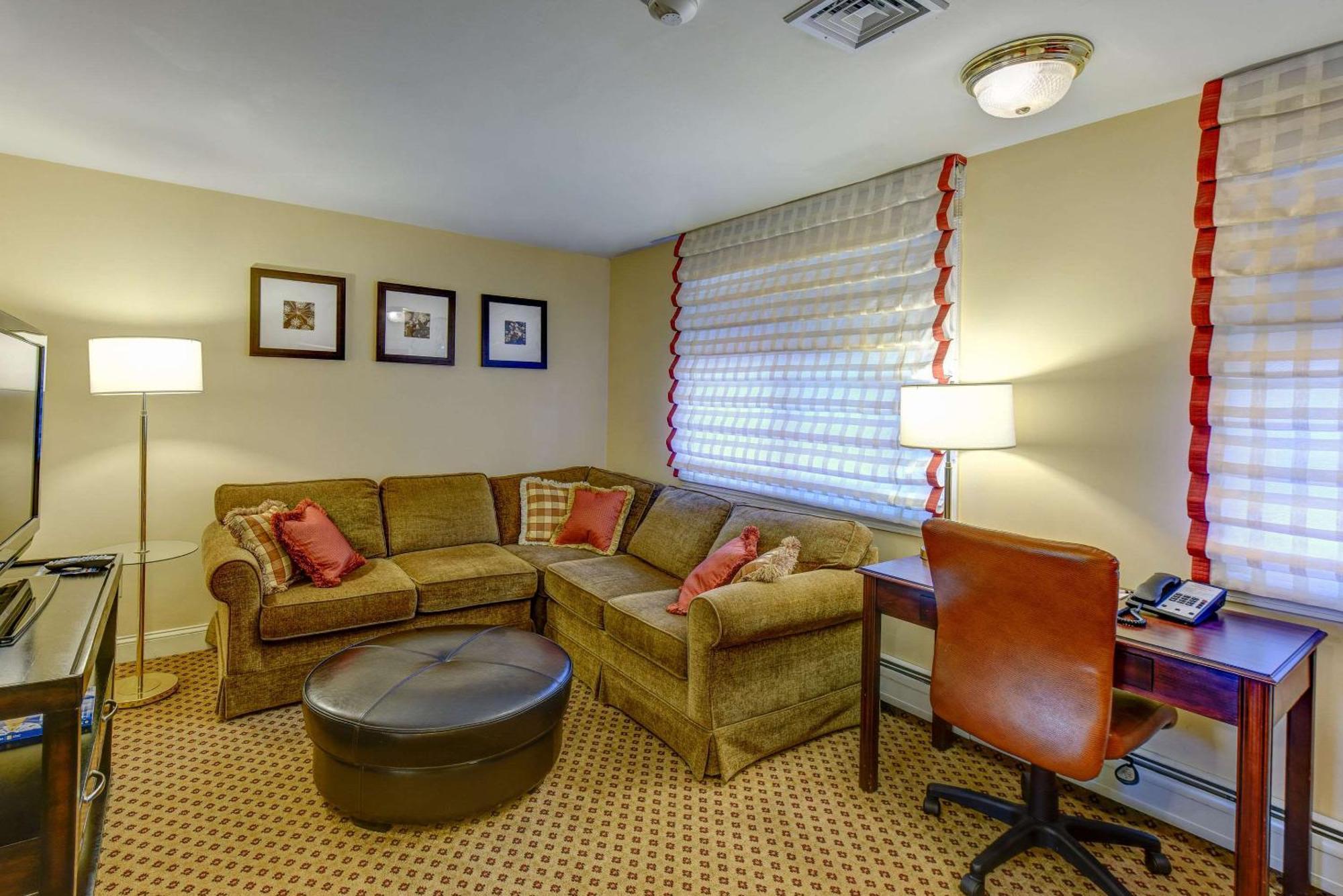 Port Inn And Suites Portsmouth, Ascend Hotel Collection Buitenkant foto